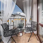 Unique Spacious 3 Bedroom - Old Town Loft - By Upstairs Lägenhet *