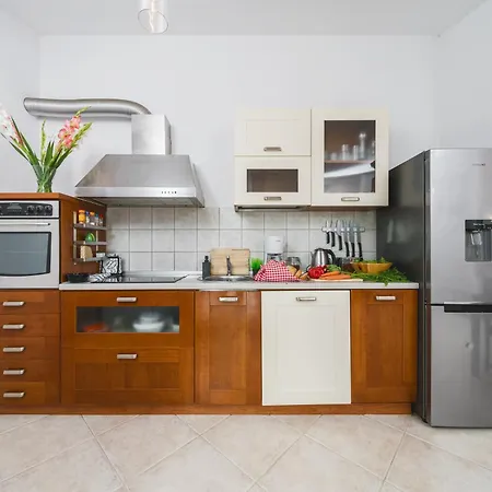 Appartement Unique Spacious 3 Bedroom - Old Town Loft - By Upstairs