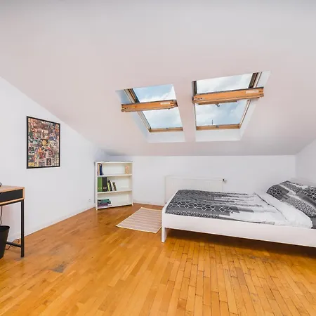 Unique Spacious 3 Bedroom - Old Town Loft - By Upstairs Krakow