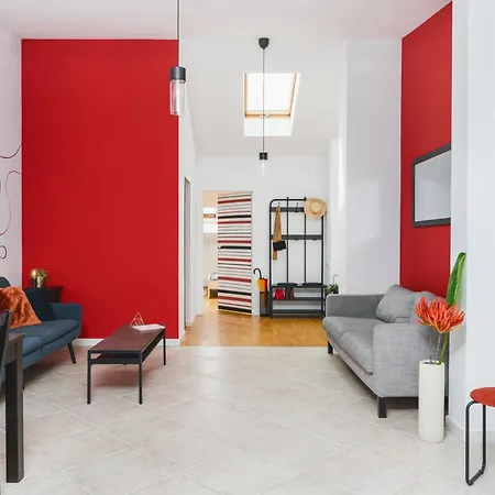 Unique Spacious 3 Bedroom - Old Town Loft - By Upstairs Apartamento *