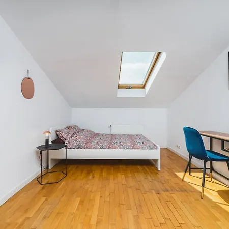 Apartment Unique Spacious 3 Bedroom - Old Town Loft - By Upstairs Krakow