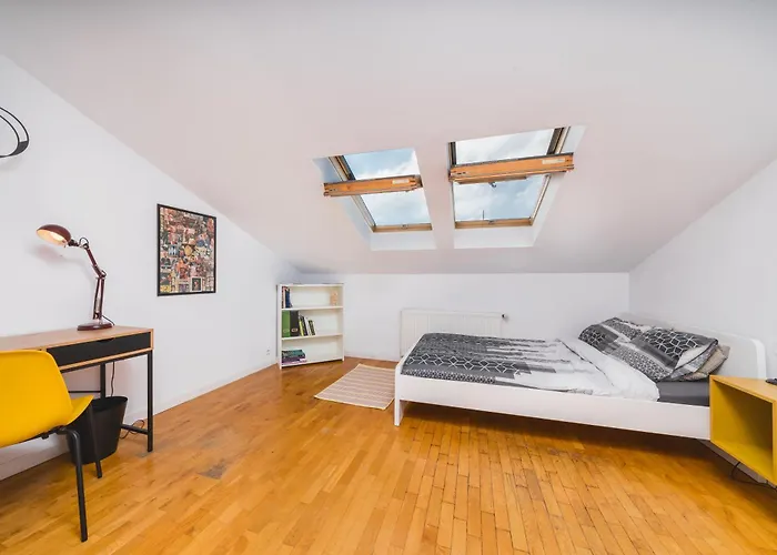 Unique Spacious 3 Bedroom - Old Town Loft - By Upstairs Cracovie