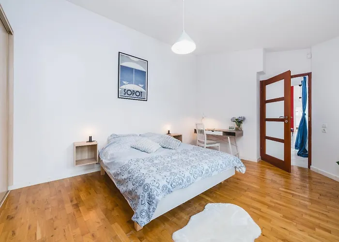 Unique Spacious 3 Bedroom - Old Town Loft - By Upstairs * Krakau