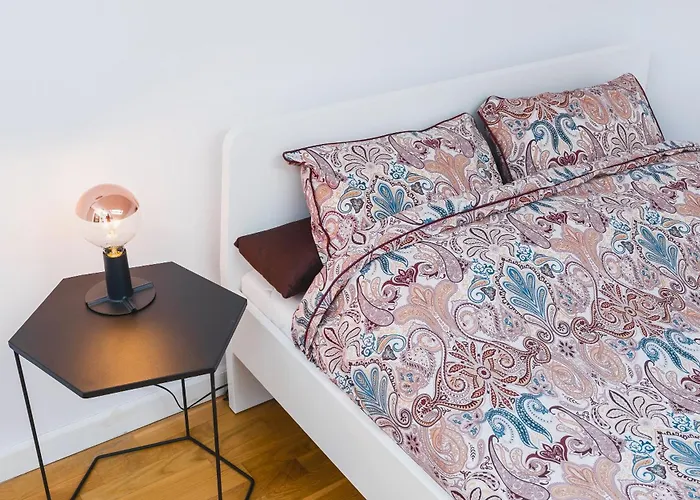 Appartement Unique Spacious 3 Bedroom - Old Town Loft - By Upstairs