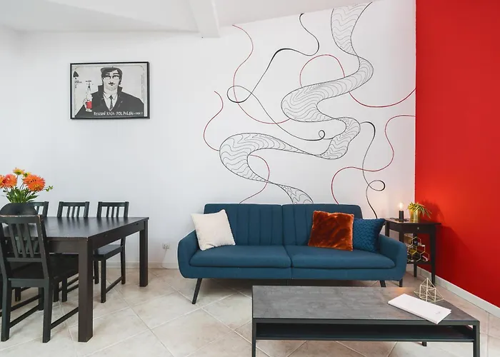 Unique Spacious 3 Bedroom - Old Town Loft - By Upstairs Appartement